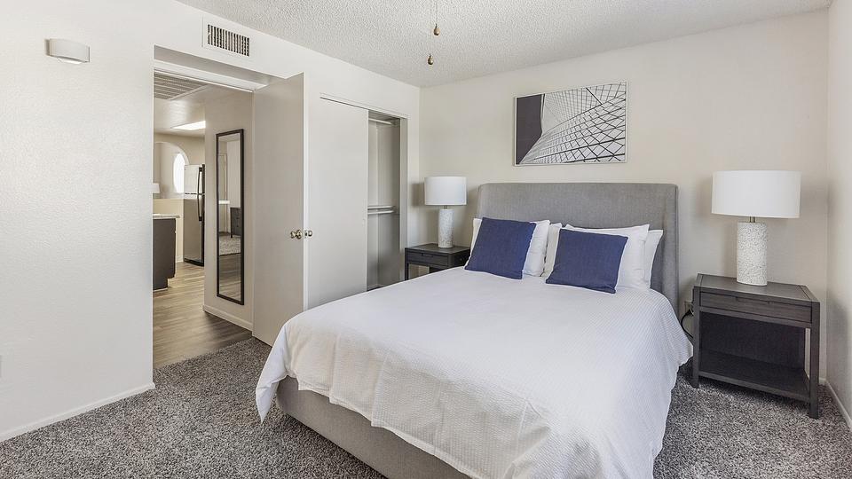 Rent Stillwater 3102 in Glendale, AZ Landing