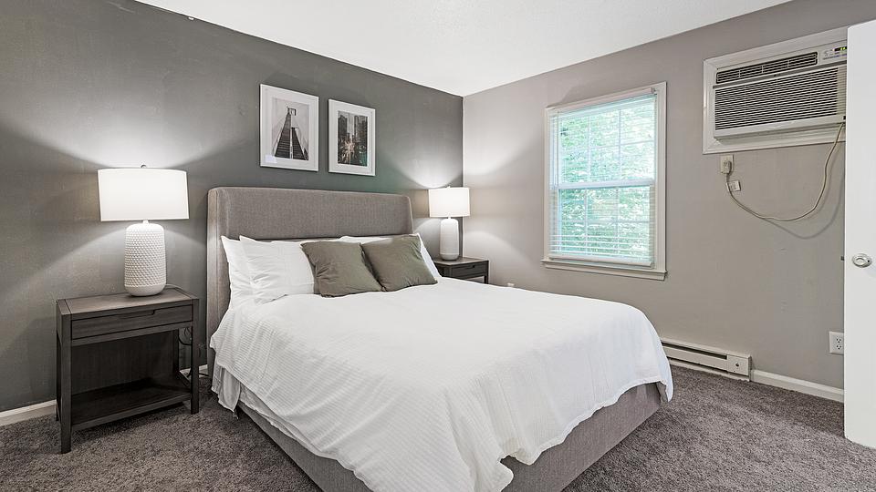 Rent Timbercreek Apartments 3A in Greensboro, NC Landing