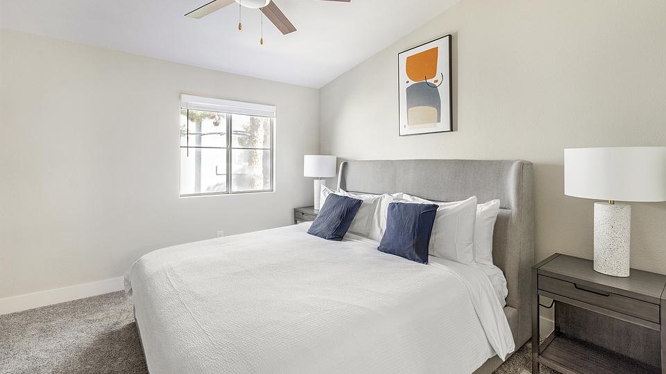 Rent The Edmond at Hacienda 2036 in Las Vegas, NV Landing