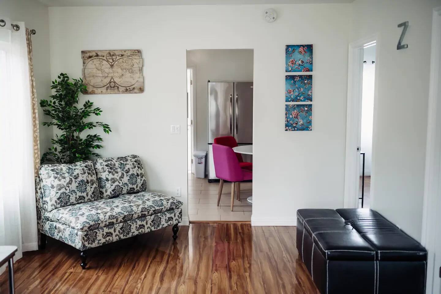 Rent CALIFORNIA FRONT/BIG CHARMING 2BEDROOM BUNGALOW HOME IN