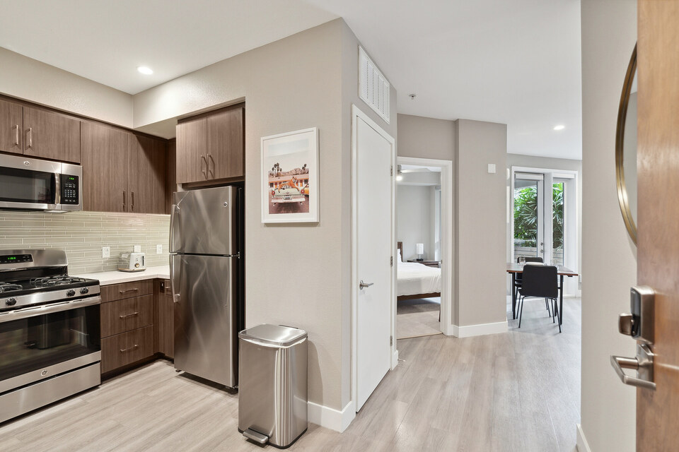 Rent WeHo 253 in Los Angeles, AK Landing