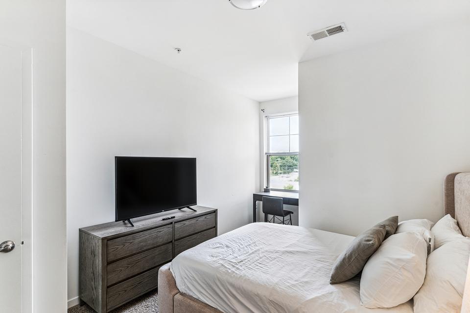 These photos are from another Landing in this building.