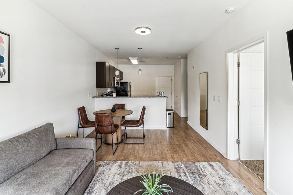 These photos are from another Landing in this building.