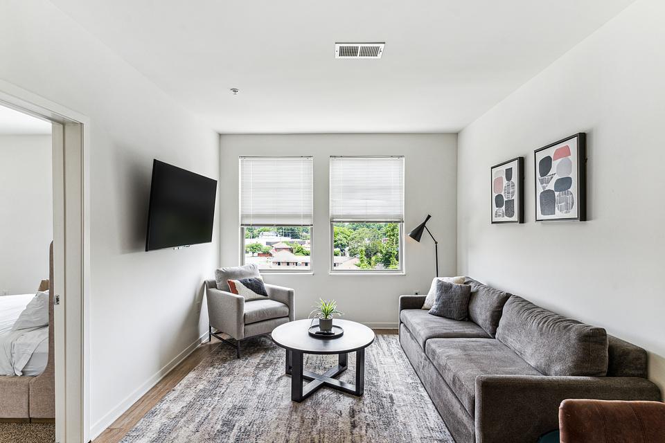 These photos are from another Landing in this building.