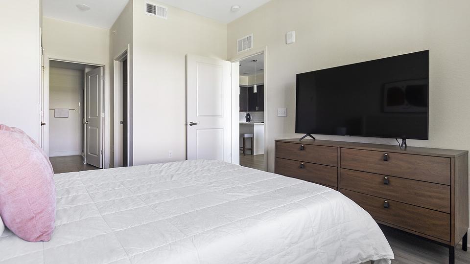 These photos are from another Landing in this building.