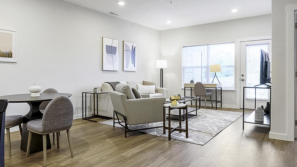 These photos are from another Landing in this building.