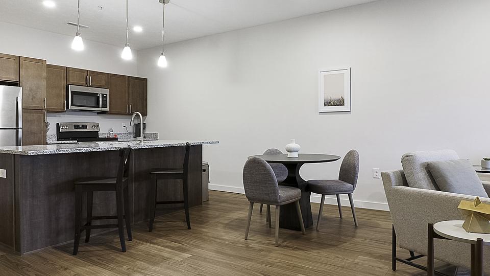 These photos are from another Landing in this building.