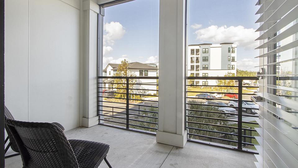 These photos are from another Landing in this building.