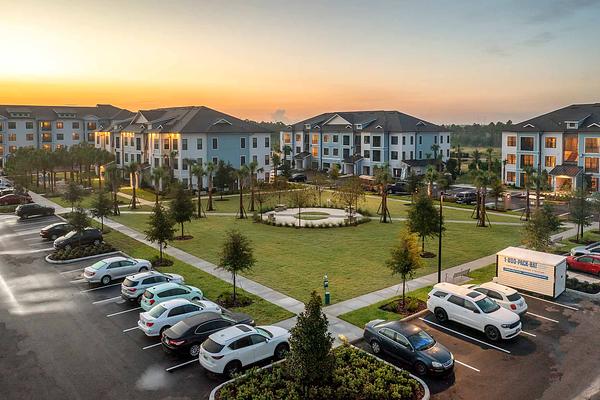 Vintage Horizon West