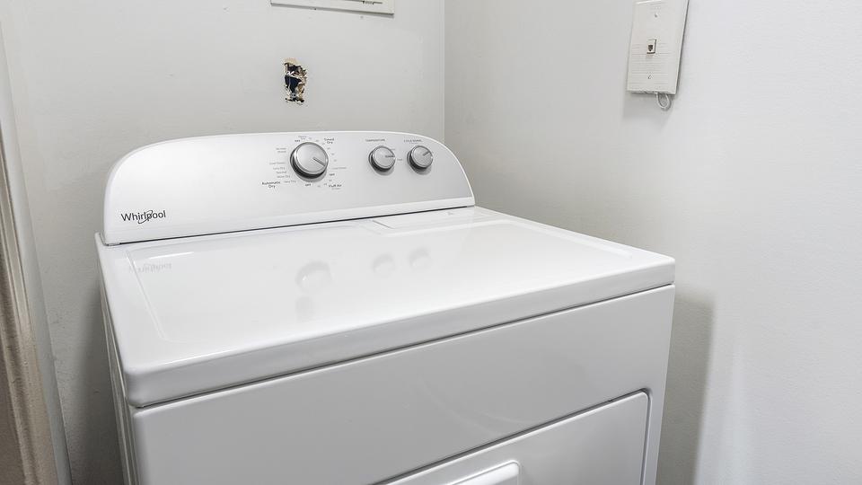 These photos are from another Landing in this building.