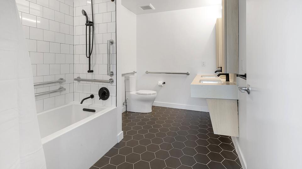 These photos are from another Landing in this building.