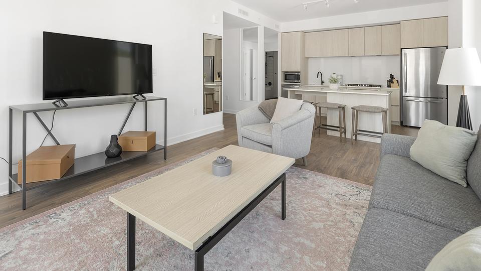 These photos are from another Landing in this building.