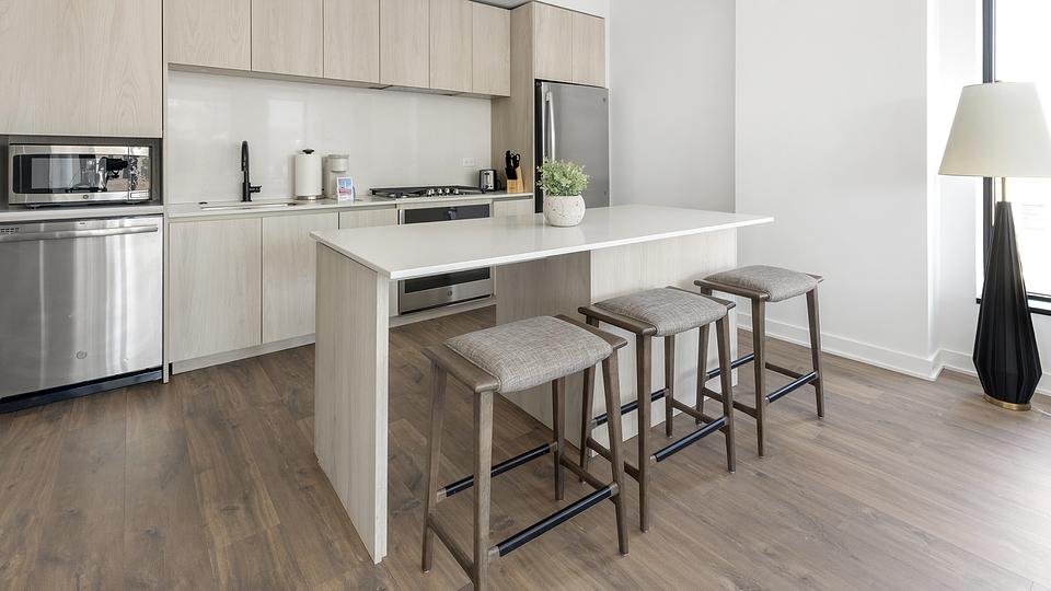 These photos are from another Landing in this building.