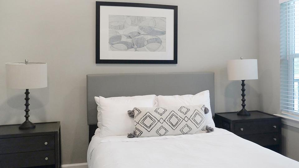 These photos are from another Landing in this building.