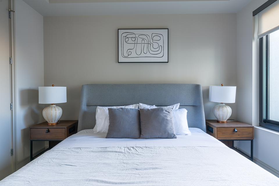 These photos are from another Landing in this building.