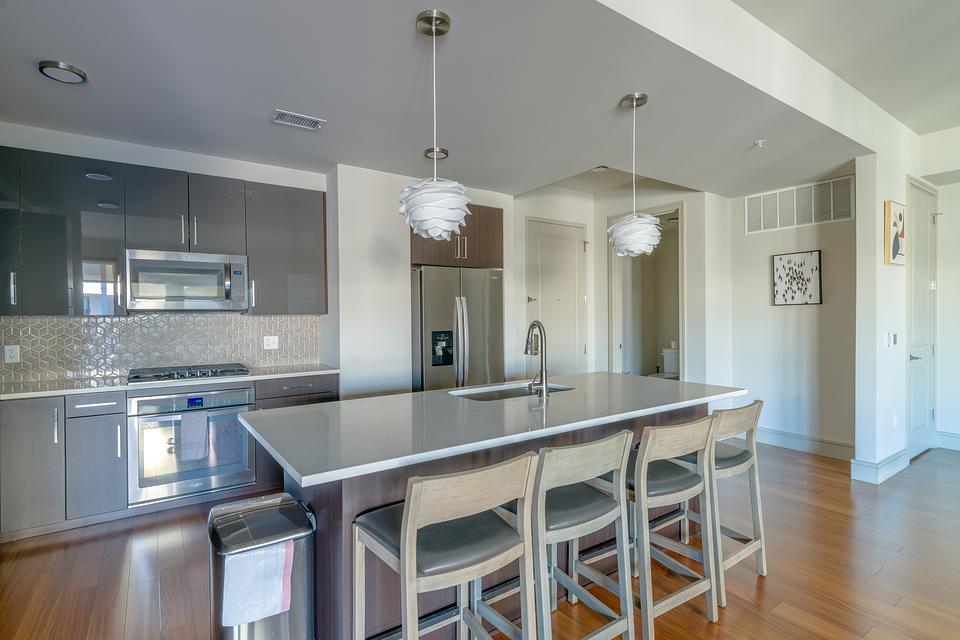 These photos are from another Landing in this building.