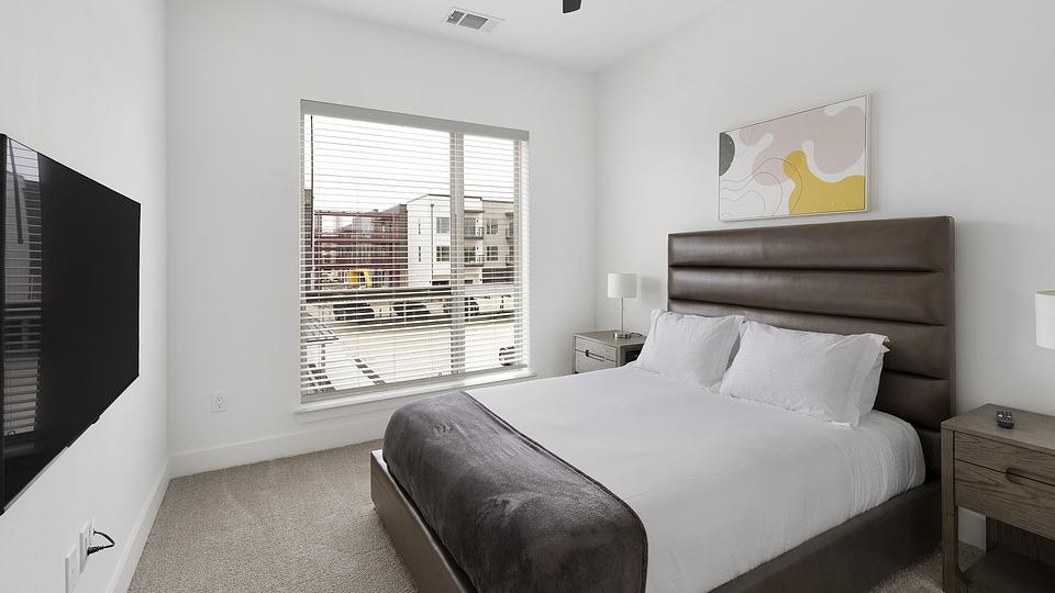 These photos are from another Landing in this building.