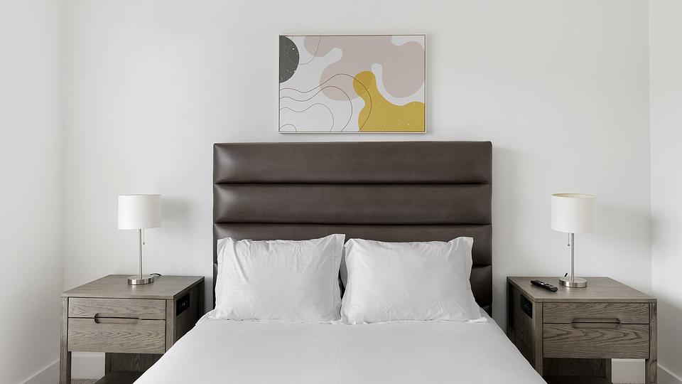 These photos are from another Landing in this building.