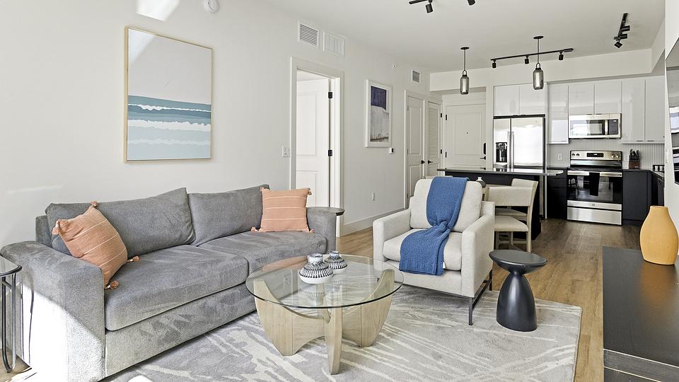 These photos are from another Landing in this building.