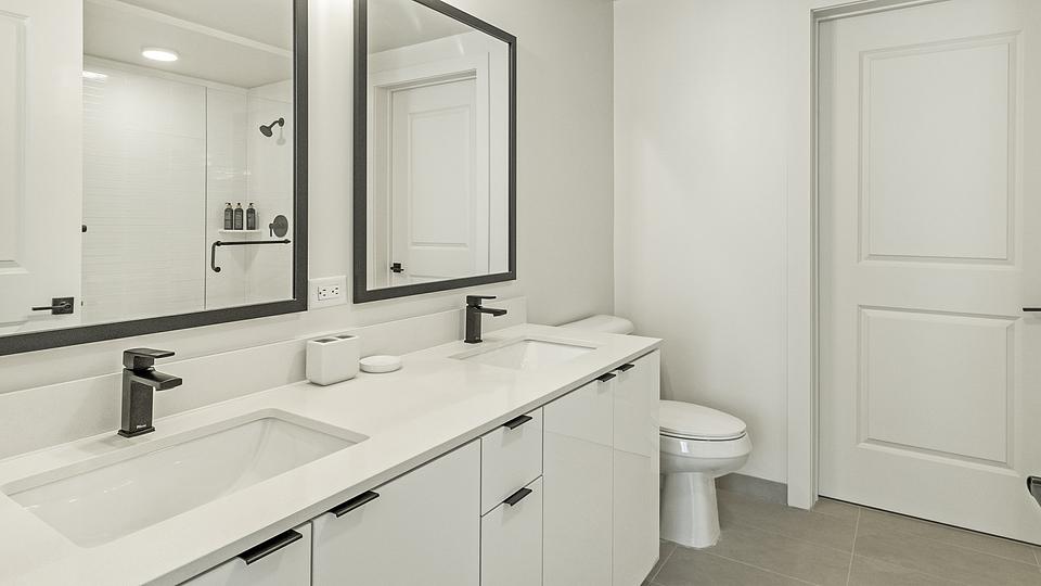 These photos are from another Landing in this building.