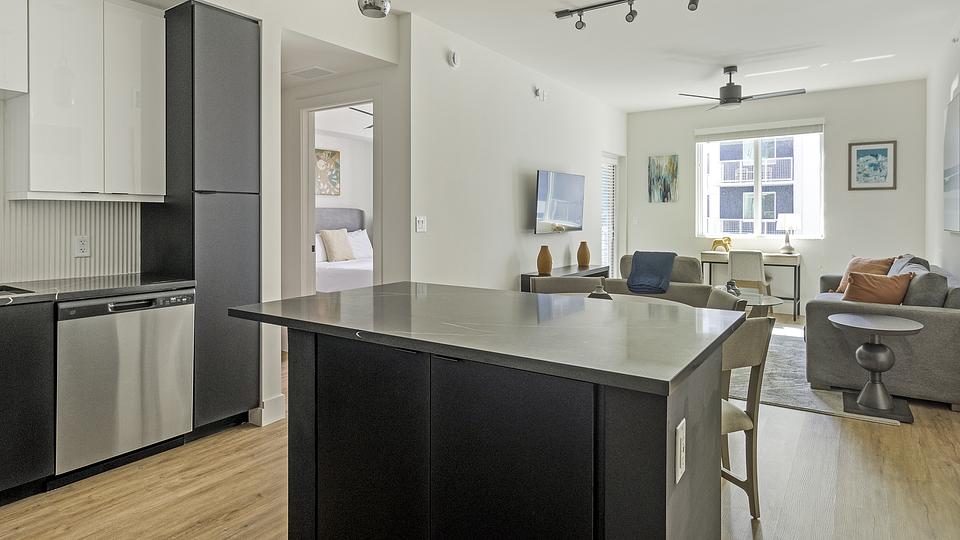 These photos are from another Landing in this building.