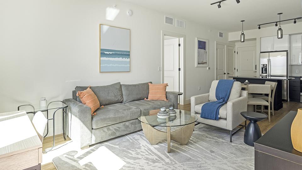 These photos are from another Landing in this building.