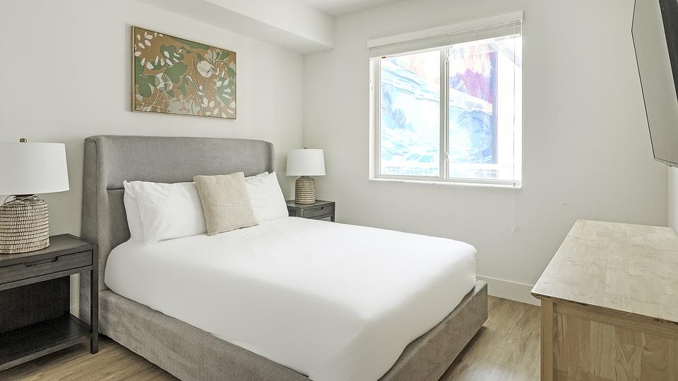 These photos are from another Landing in this building.