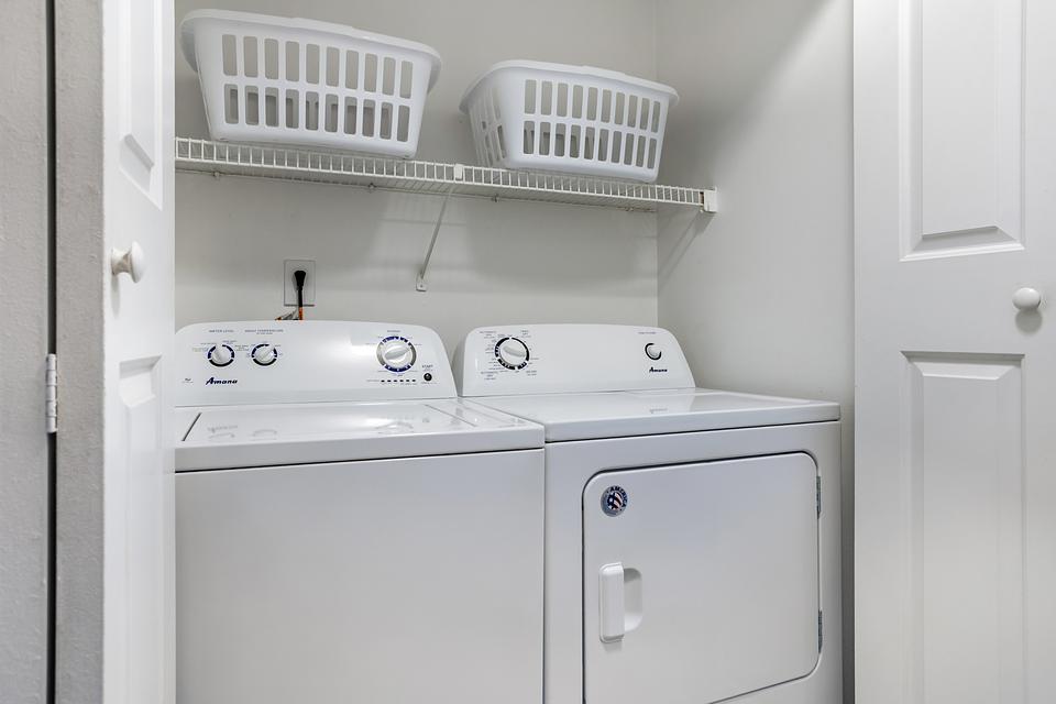 These photos are from another Landing in this building.