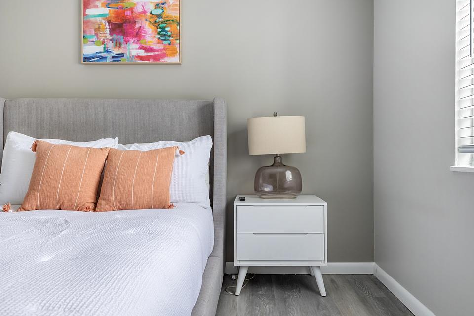 These photos are from another Landing in this building.