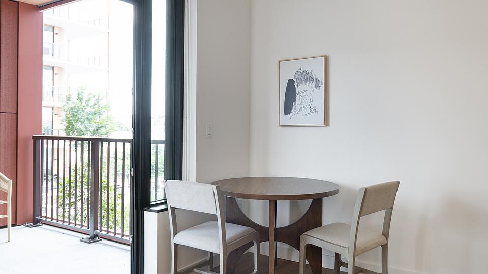 These photos are from another Landing in this building.