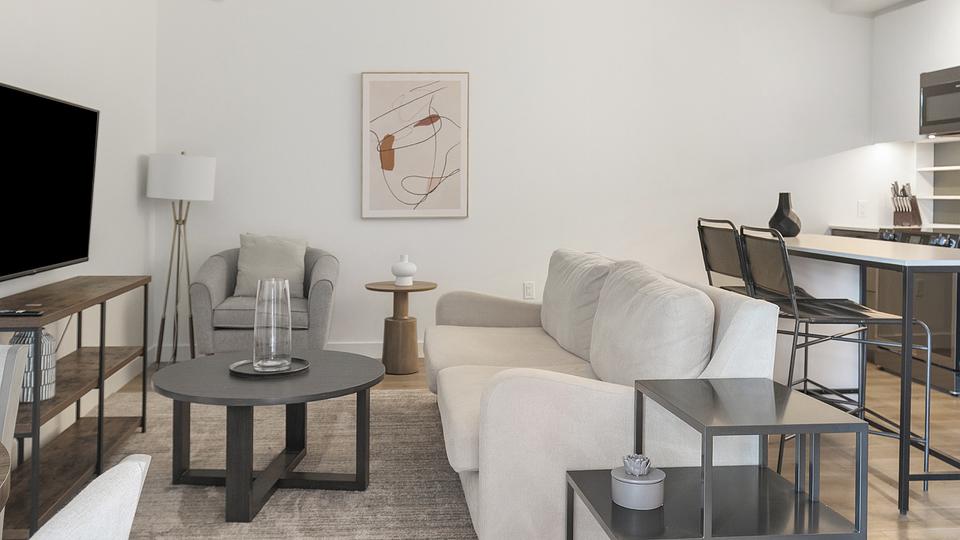 These photos are from another Landing in this building.