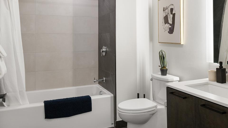 These photos are from another Landing in this building.