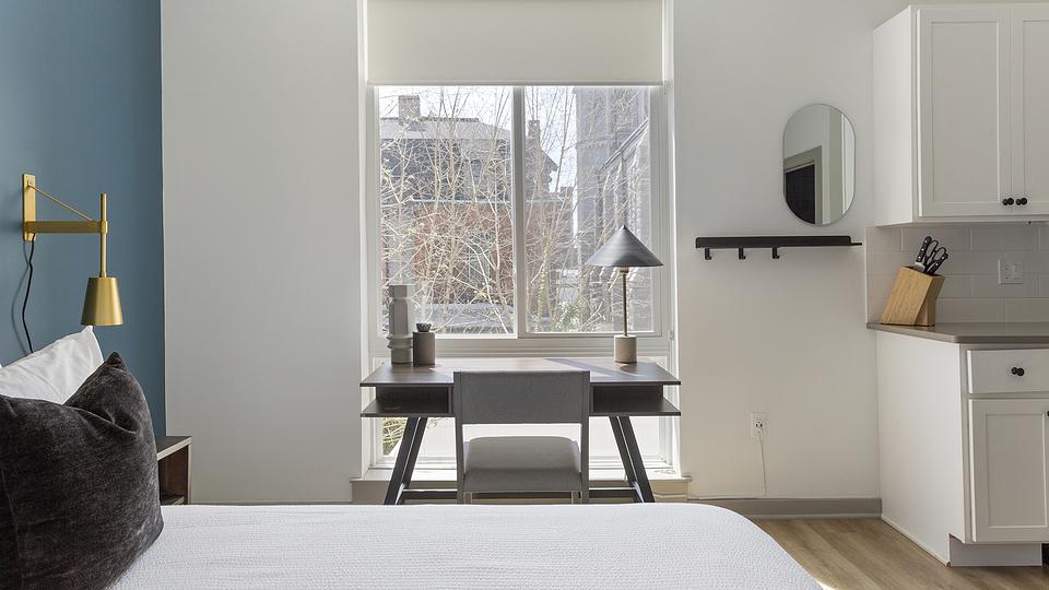 These photos are from another Landing in this building.