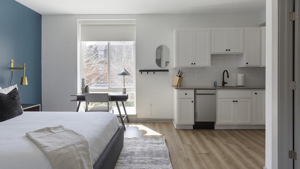 These photos are from another Landing in this building.