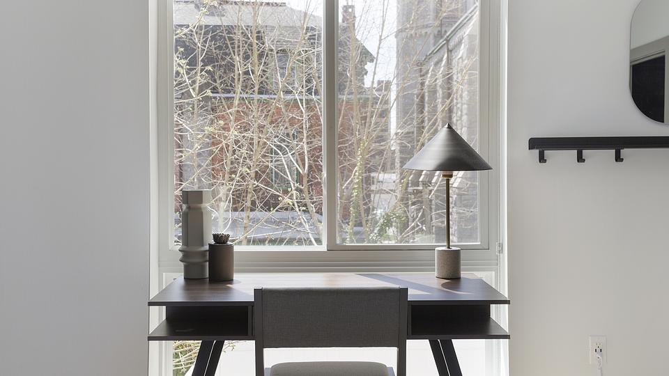 These photos are from another Landing in this building.