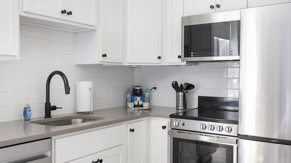 These photos are from another Landing in this building.