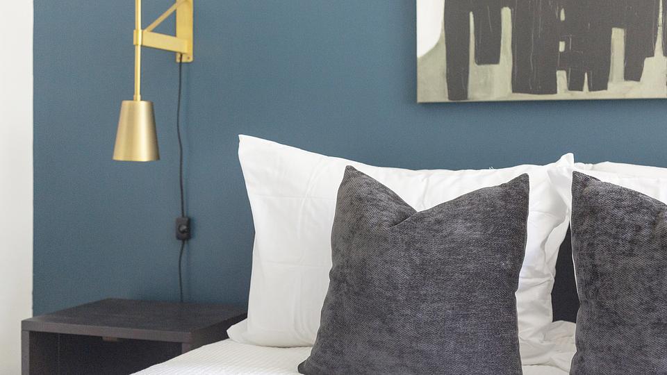 These photos are from another Landing in this building.