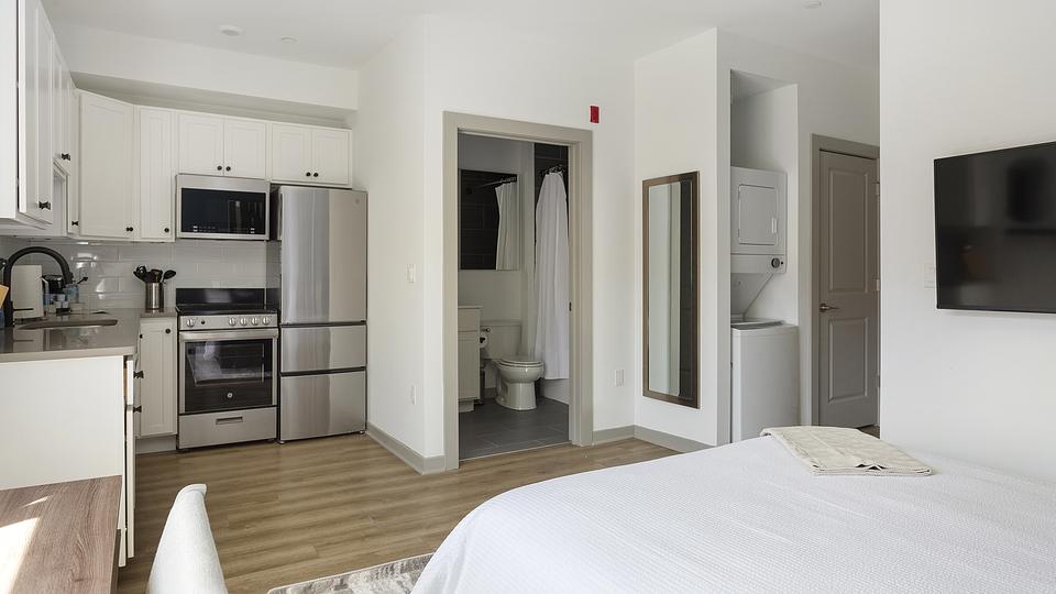 These photos are from another Landing in this building.