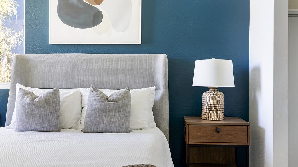 These photos are from another Landing in this building.