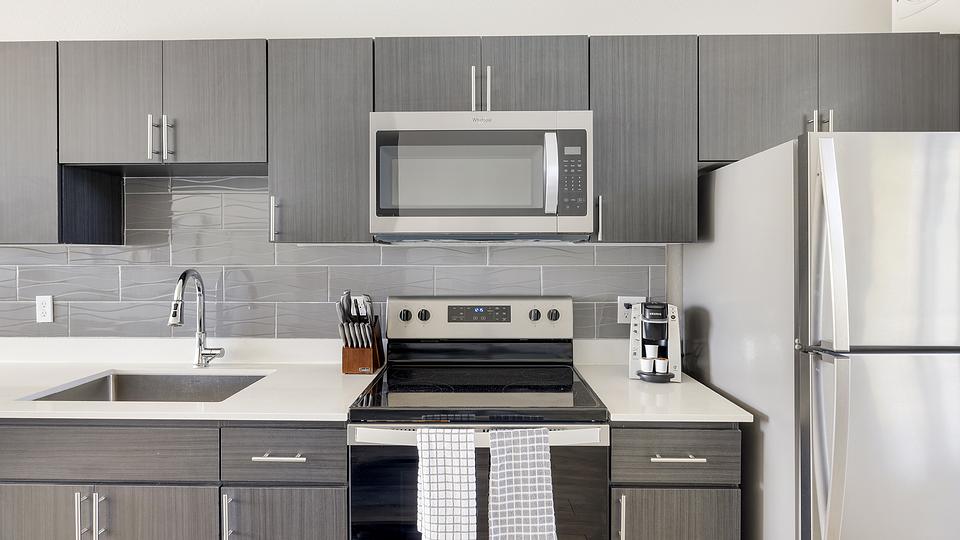 These photos are from another Landing in this building.