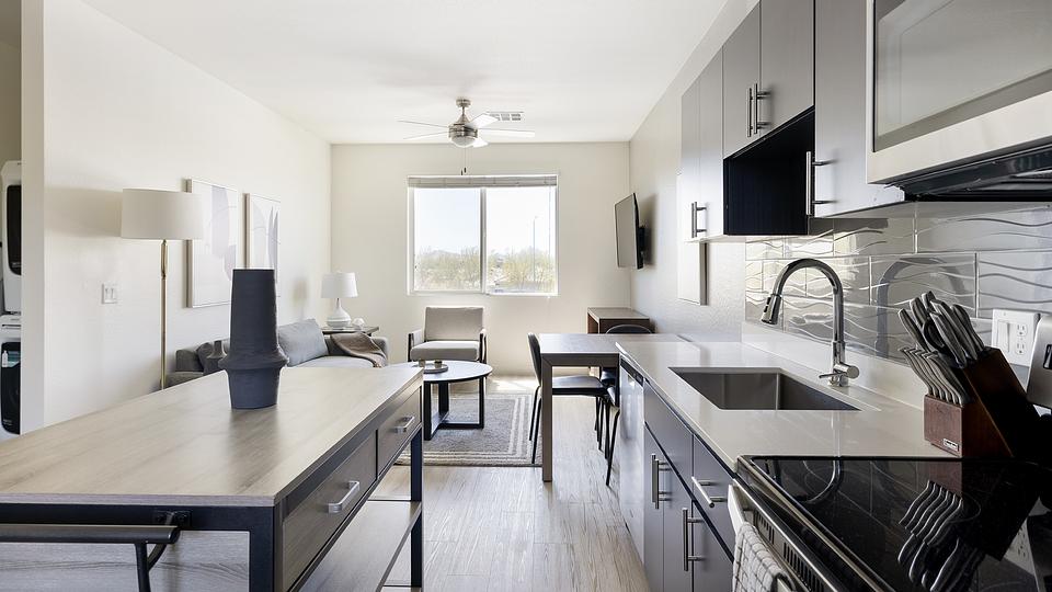 These photos are from another Landing in this building.