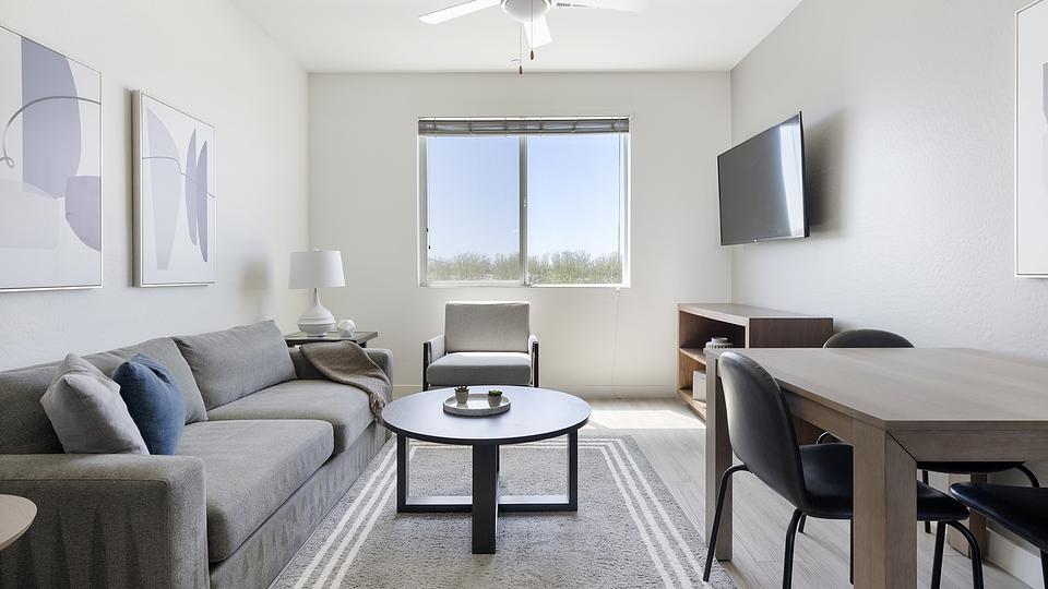 These photos are from another Landing in this building.