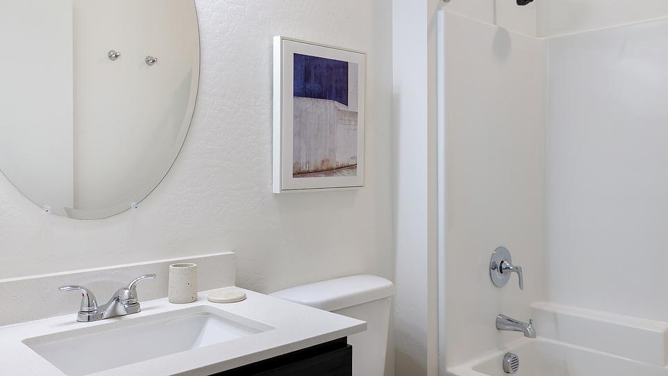 These photos are from another Landing in this building.