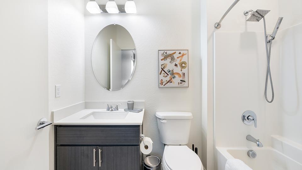 These photos are from another Landing in this building.