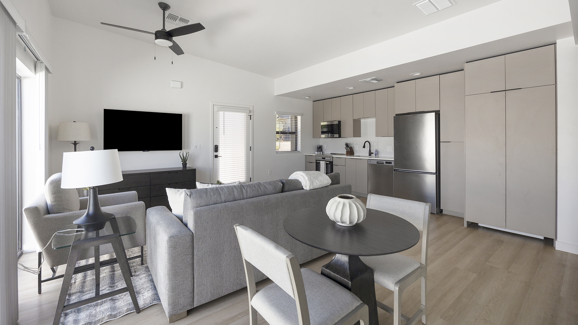 Stay at 2121 1 in Phoenix, AZ | Landing