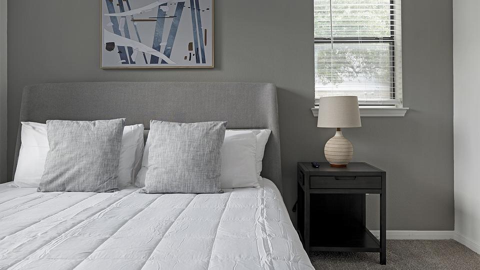 These photos are from another Landing in this building.