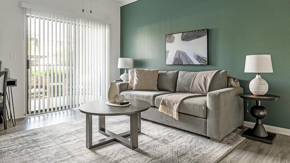 These photos are from another Landing in this building.