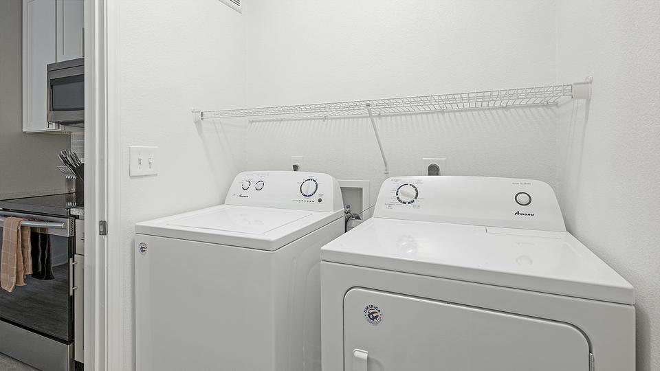 These photos are from another Landing in this building.