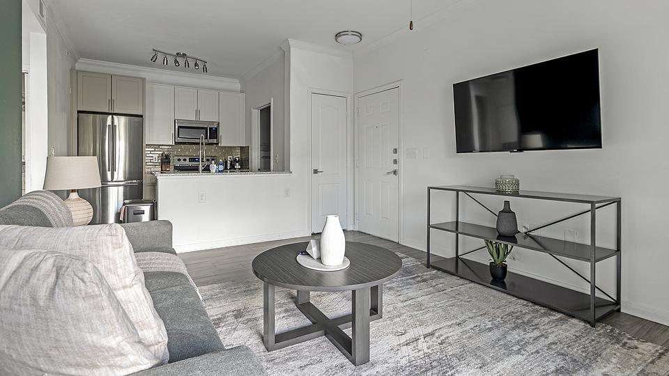 These photos are from another Landing in this building.