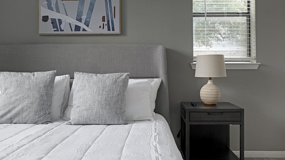 These photos are from another Landing in this building.